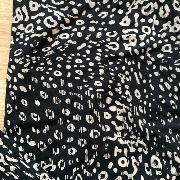 Talula by Aritzia Leopard print Leggings size M - Picture 2 of 5